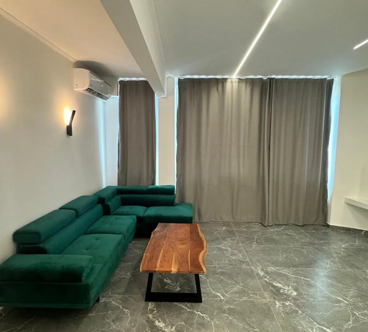 La Dolce Vita-Your Urban Stay Soluň 0*,